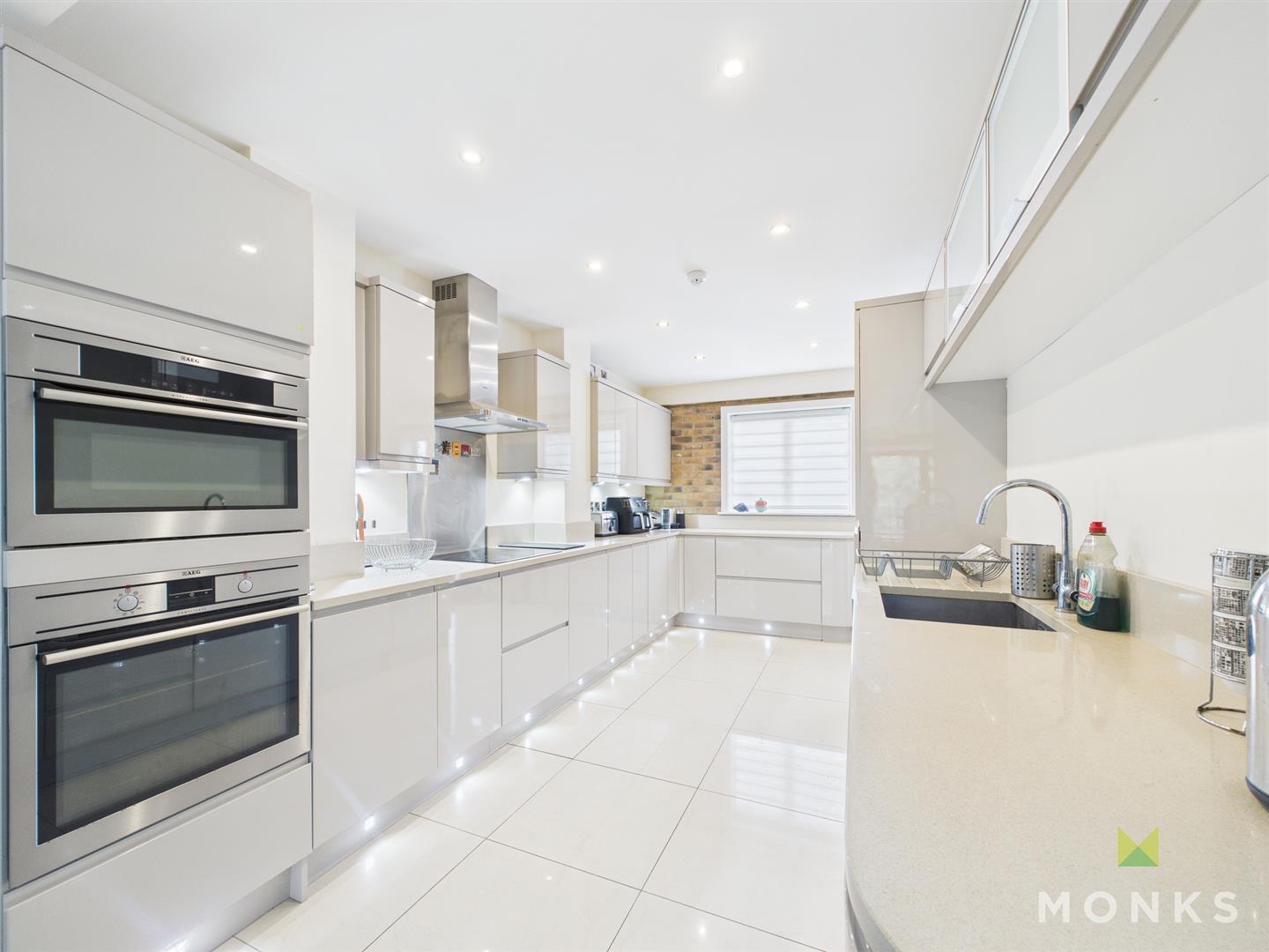 24 Abbey Wharf Mill Road, Shrewsbury, SY2 6AY For Sale